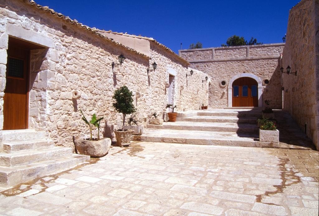 Agriturismo Al Casale Donnafugata Buitenkant foto