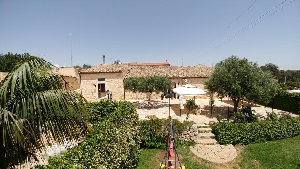Agriturismo Al Casale Donnafugata Buitenkant foto