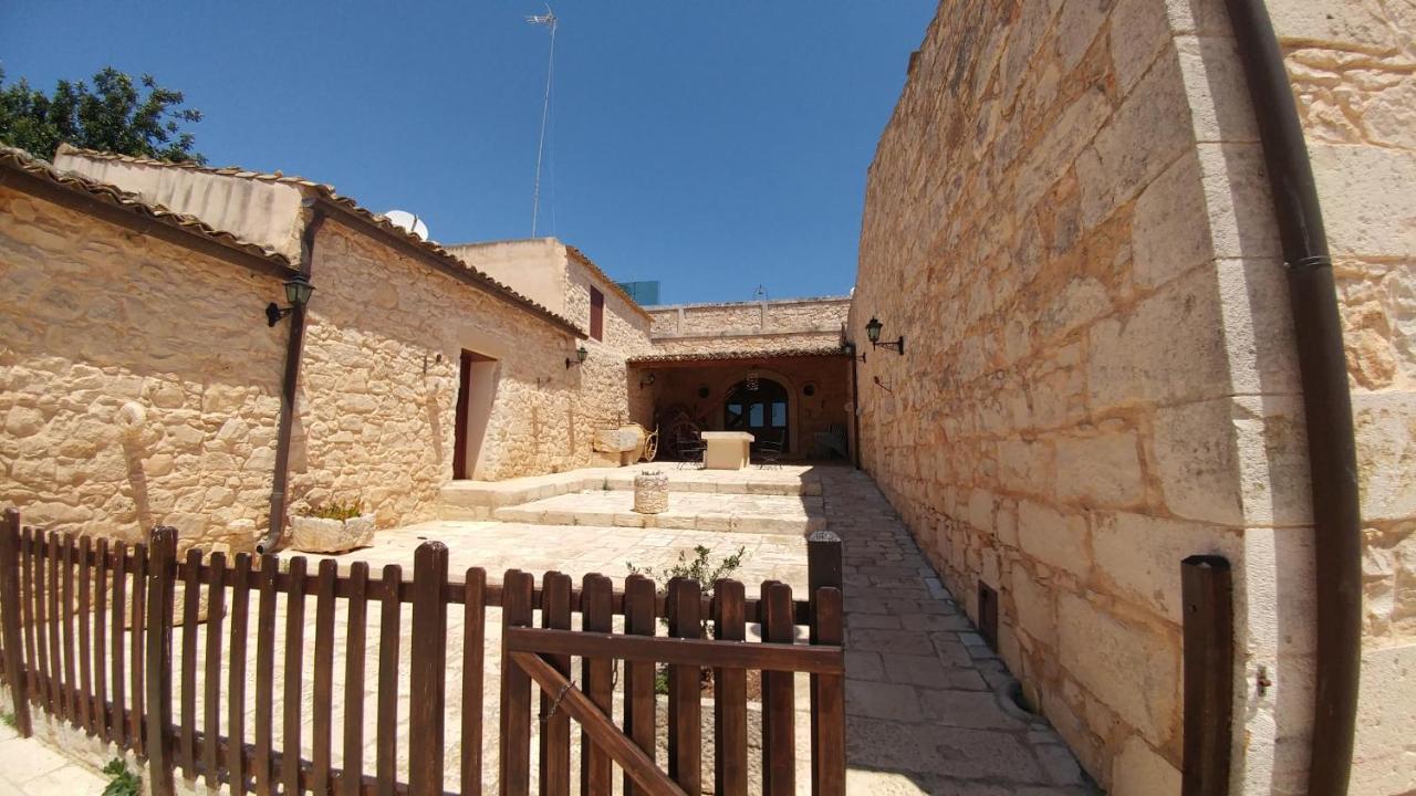Agriturismo Al Casale Donnafugata Buitenkant foto