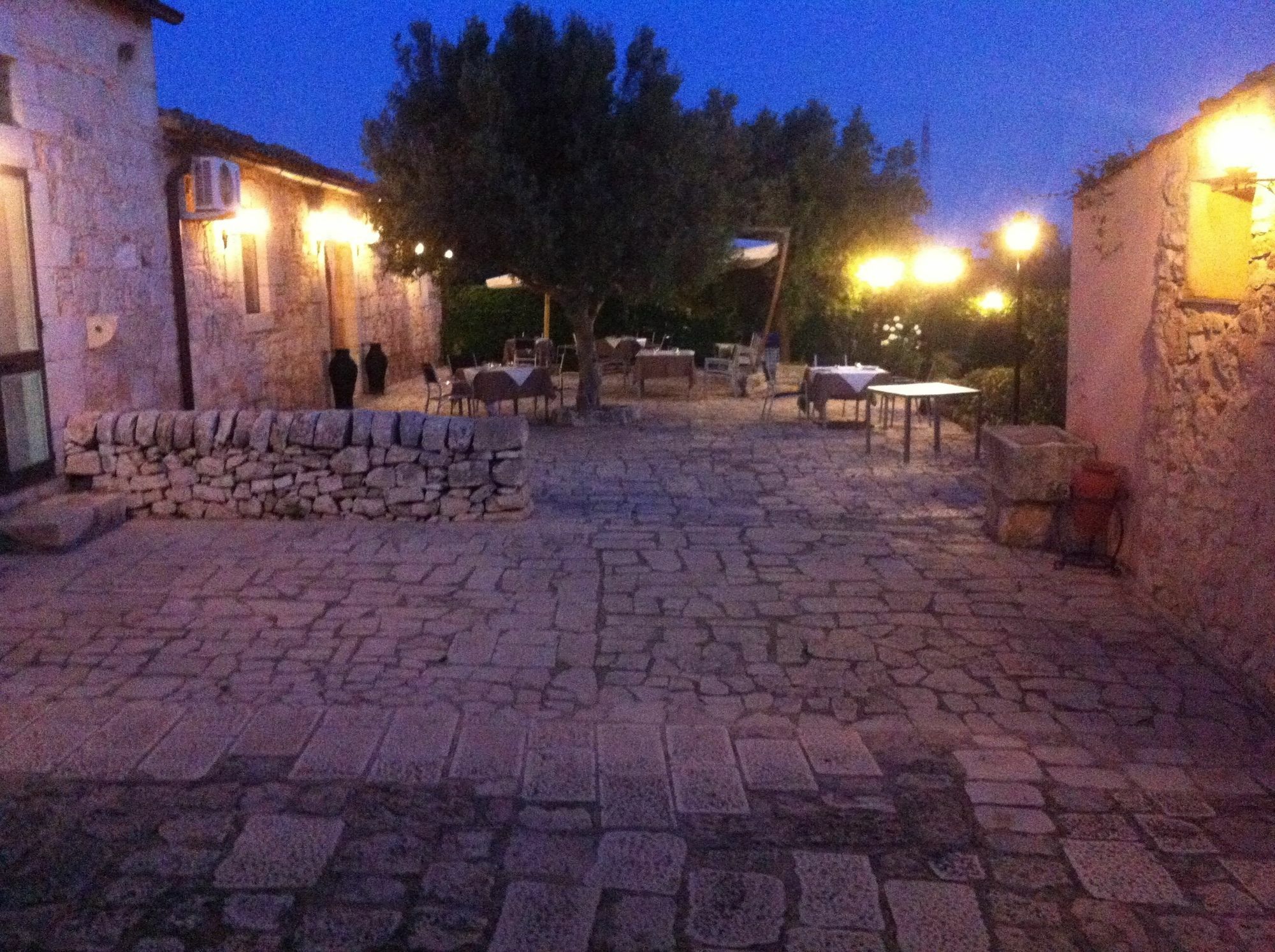 Agriturismo Al Casale Donnafugata Buitenkant foto